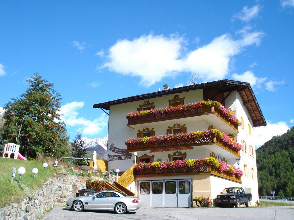Hotel Alpenfriede Curon Venosta Exterior foto